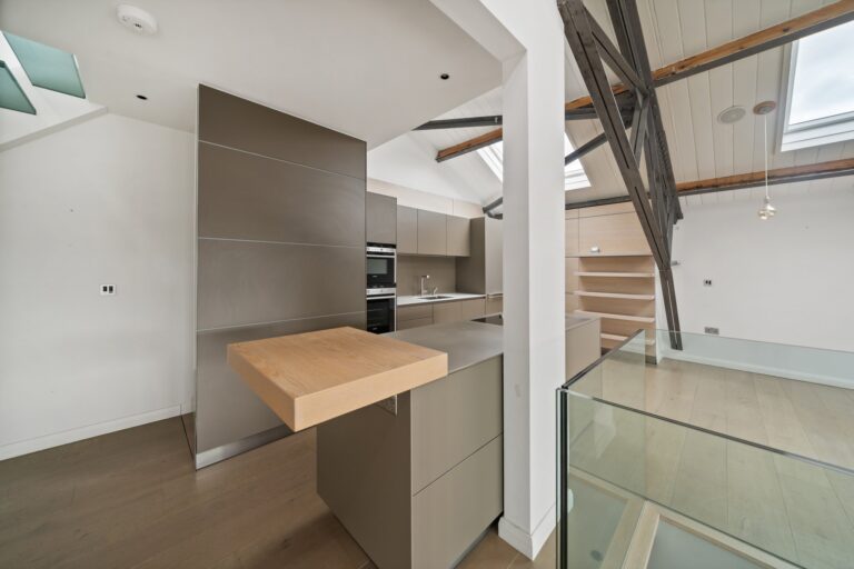 images of property on Chiswick High Road