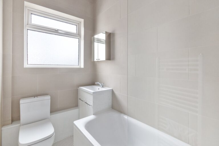 images of property on Spencer Road