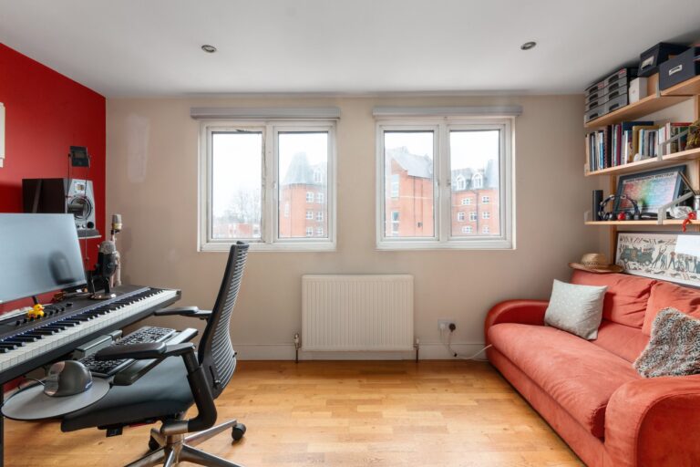 images of property on Hamilton Road