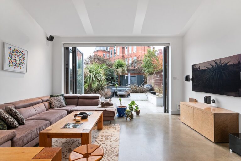 images of property on Hamilton Road