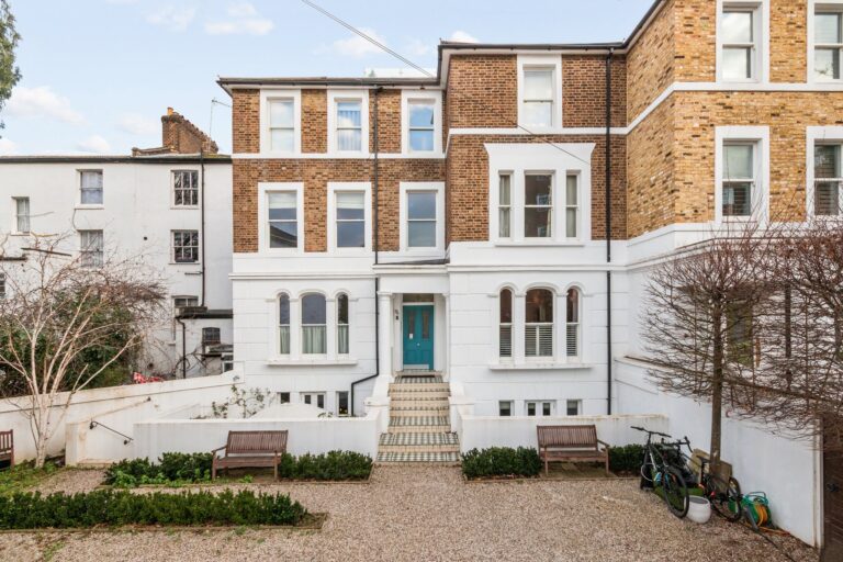 images of property on Cathnor Road