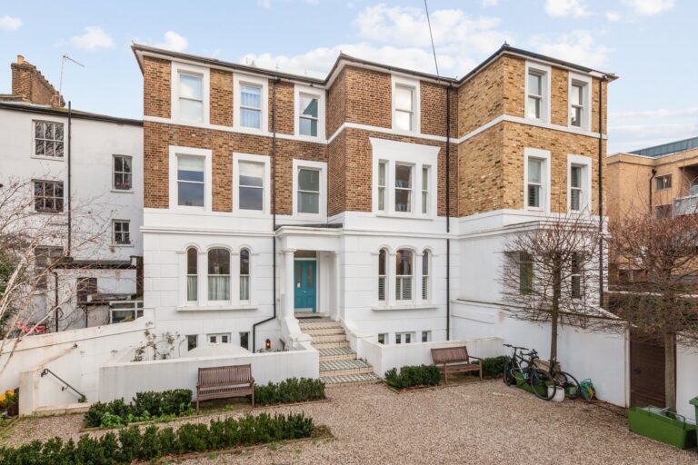 images of property on Cathnor Road