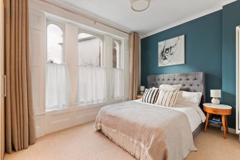 images of property on Cathnor Road