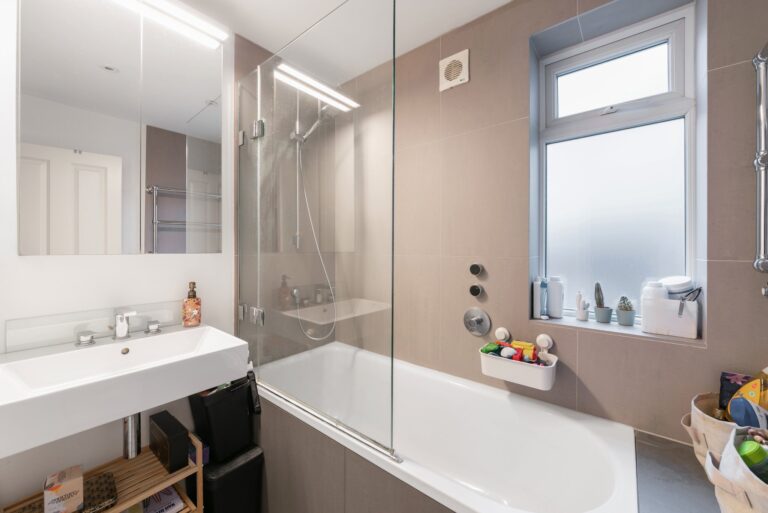 images of property on Ormiston Grove