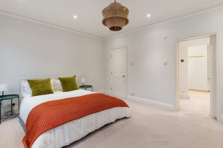 images of property on Macfarlane Road