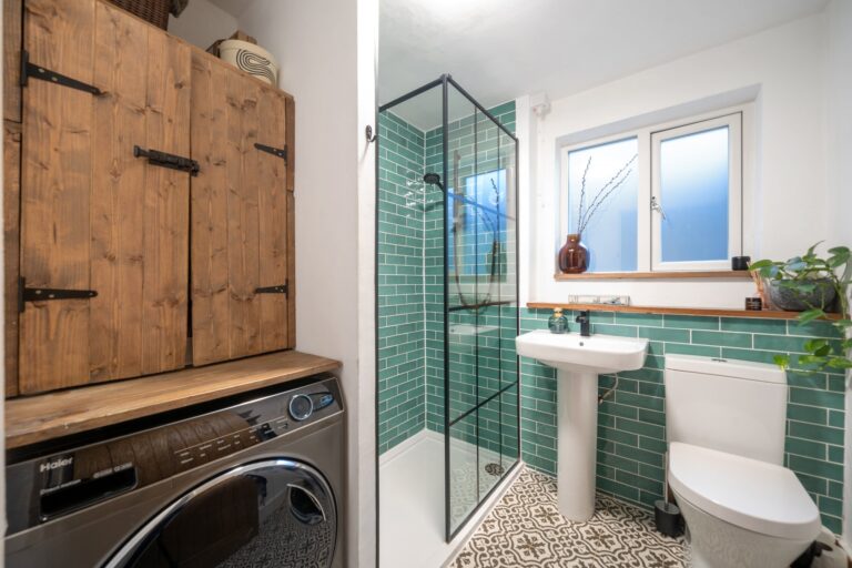 images of property on Whitehall Gardens