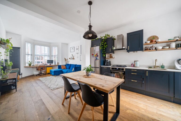 images of property on Whitehall Gardens