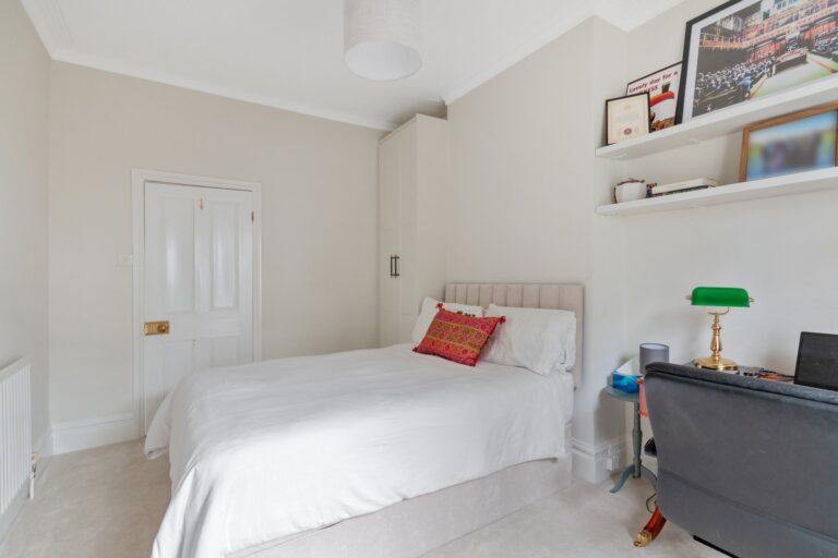 images of property on Hammersmith Grove