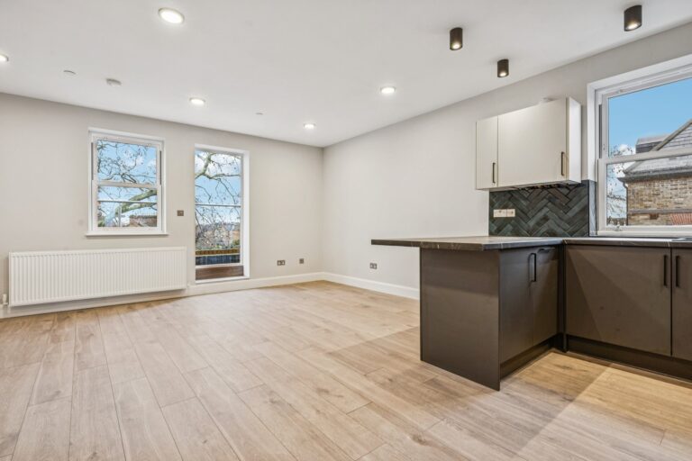 images of property on Lennards Court