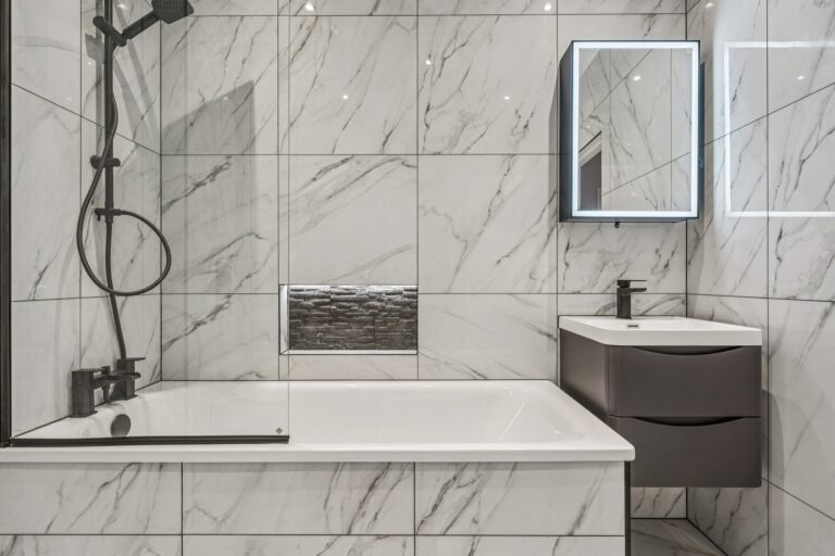 images of property on Lennards Court