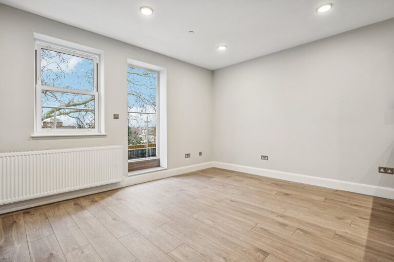 images of property on Lennards Court