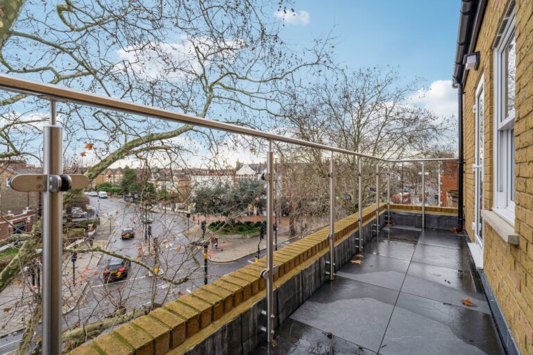 images of property on Lennards Court