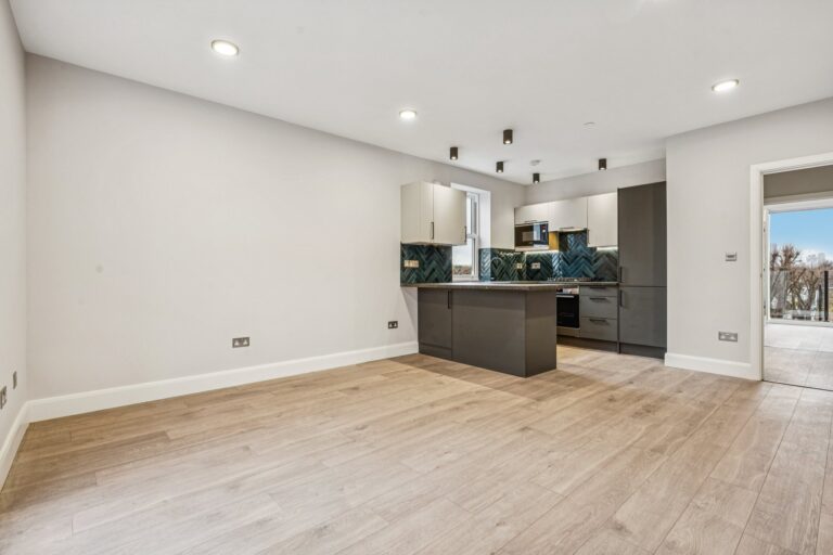 images of property on Lennards Court