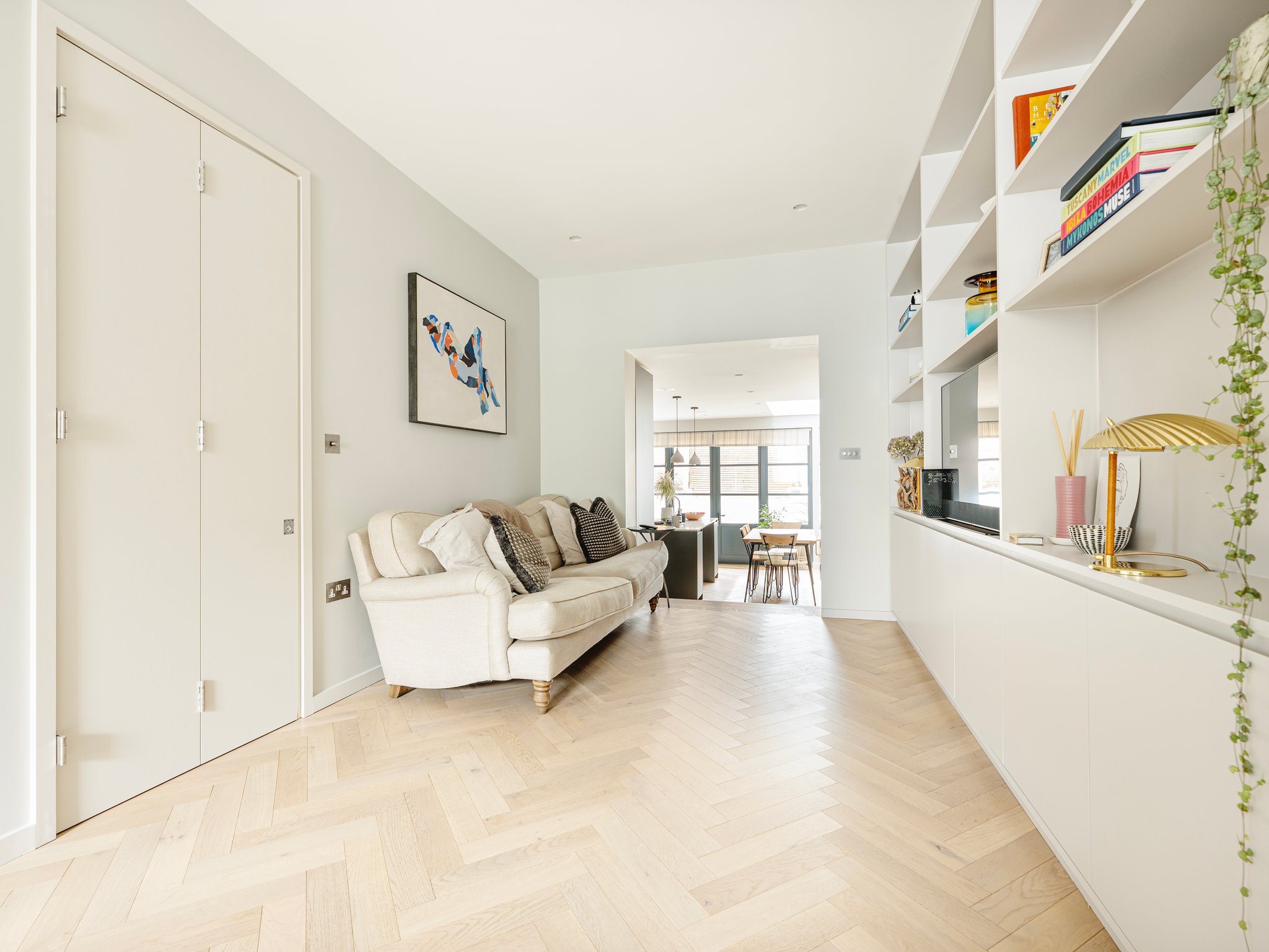 images of property on Becklow Road