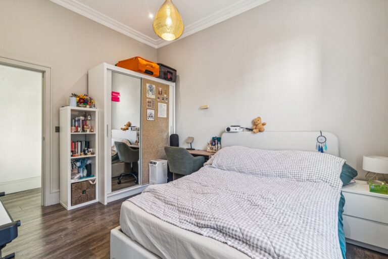 images of property on Fishers Lane