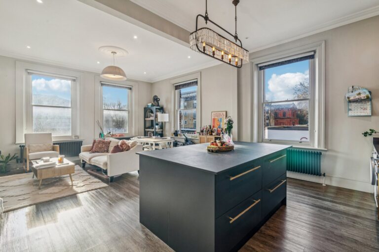 images of property on Fishers Lane