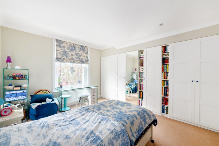 images of property on Dorville Crescent