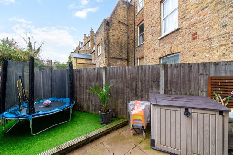 images of property on Dorville Crescent