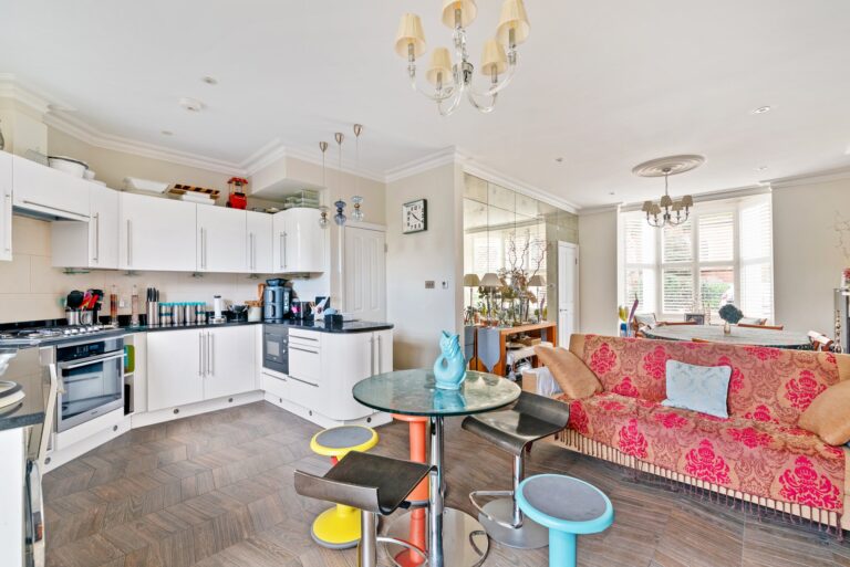 images of property on Dorville Crescent