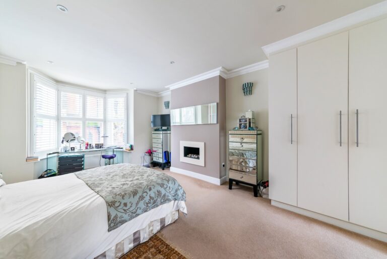 images of property on Dorville Crescent