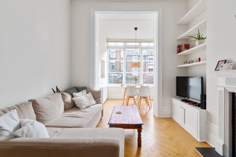 images of property on Benbow Road