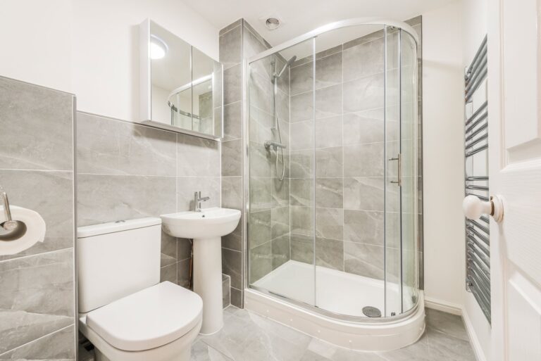 images of property on Monmouth Close