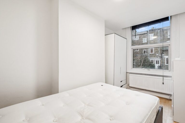 images of property on Tunis Road