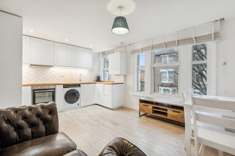 images of property on Tunis Road