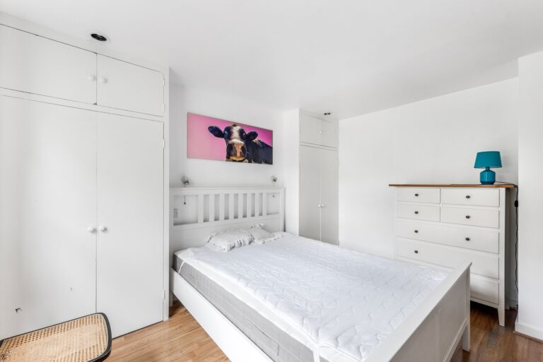 images of property on Cambridge Road North