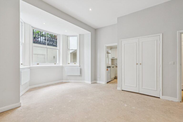 images of property on Earl's Court Square