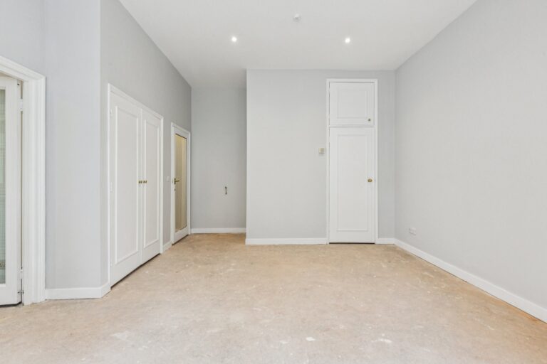 images of property on Earl's Court Square