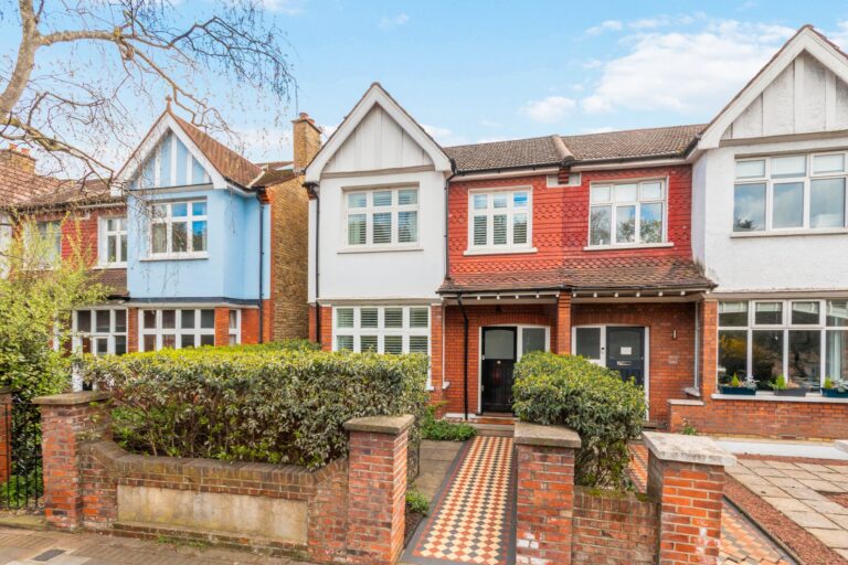 images of property on Burlington Lane