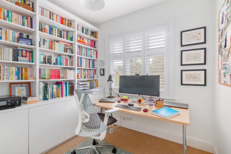 images of property on Burlington Lane