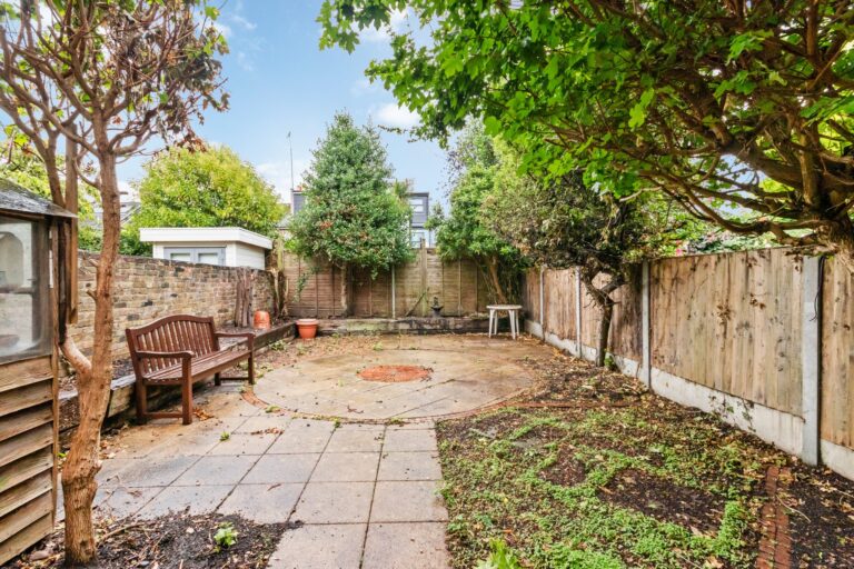 images of property on Rothschild Road