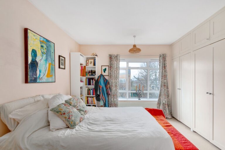 images of property on Ashchurch Park Villas