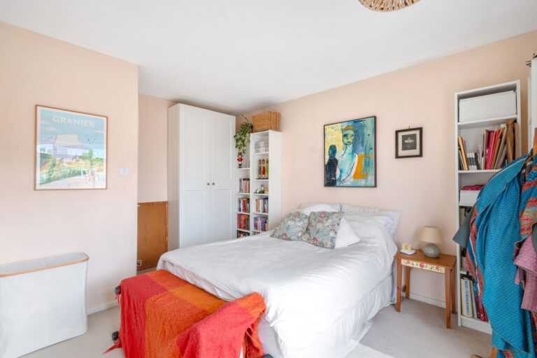 images of property on Ashchurch Park Villas