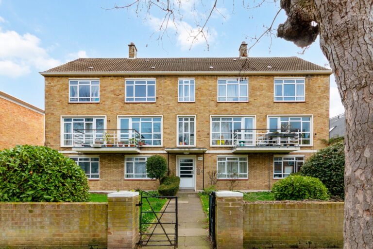 images of property on Ashchurch Park Villas