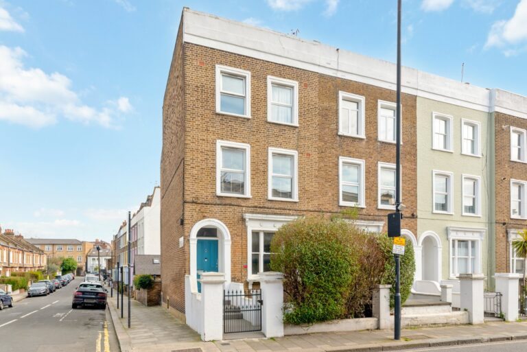 images of property on Askew Road