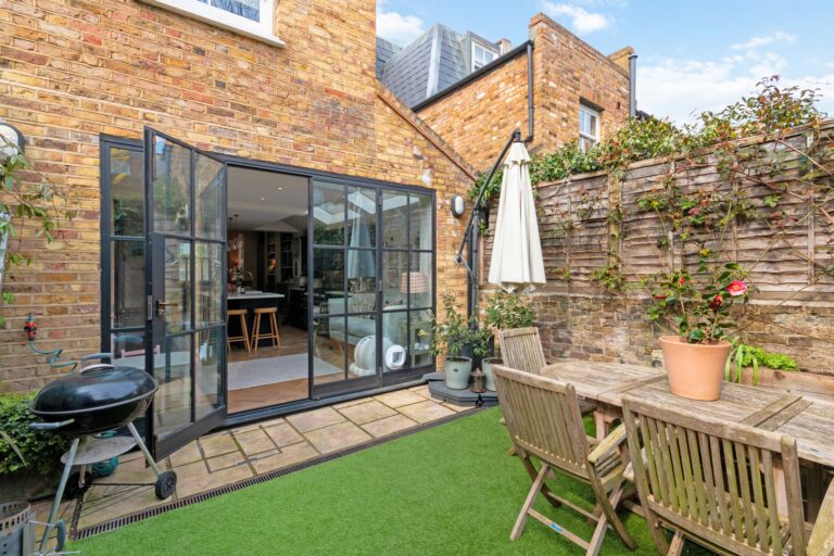 images of property on Nasmyth Street