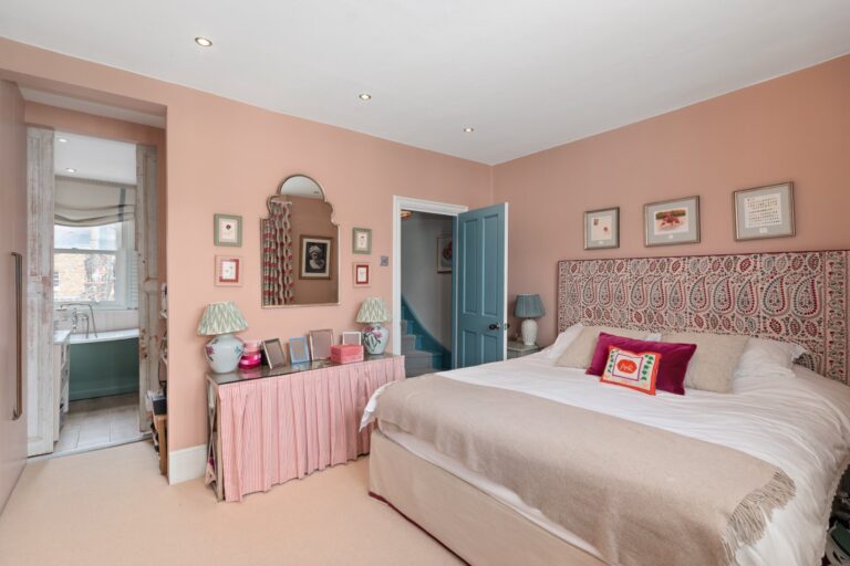 images of property on Nasmyth Street