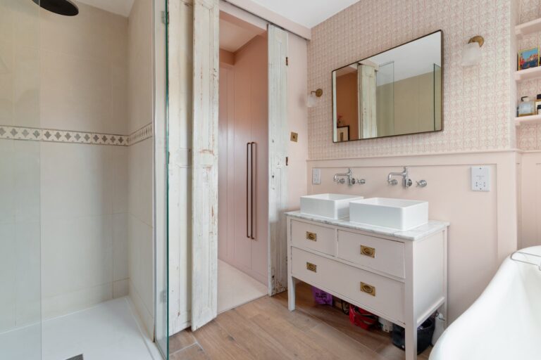 images of property on Nasmyth Street