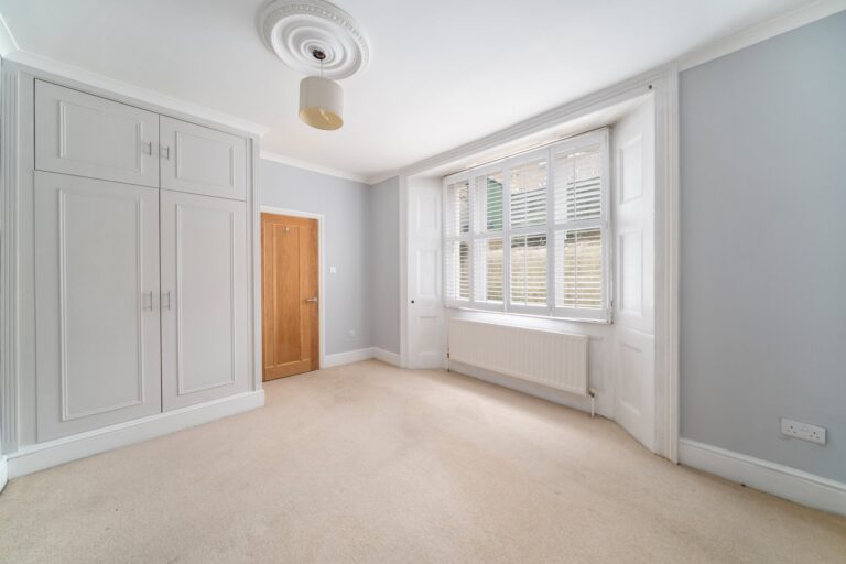 images of property on Cathnor Road