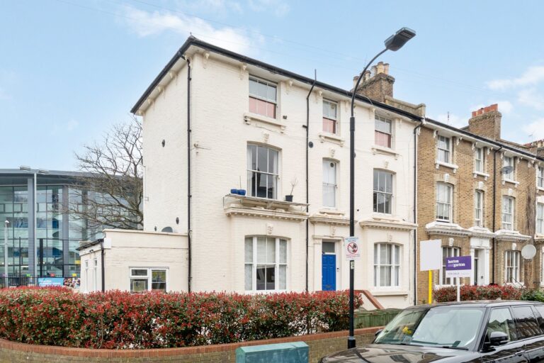 images of property on Cathnor Road