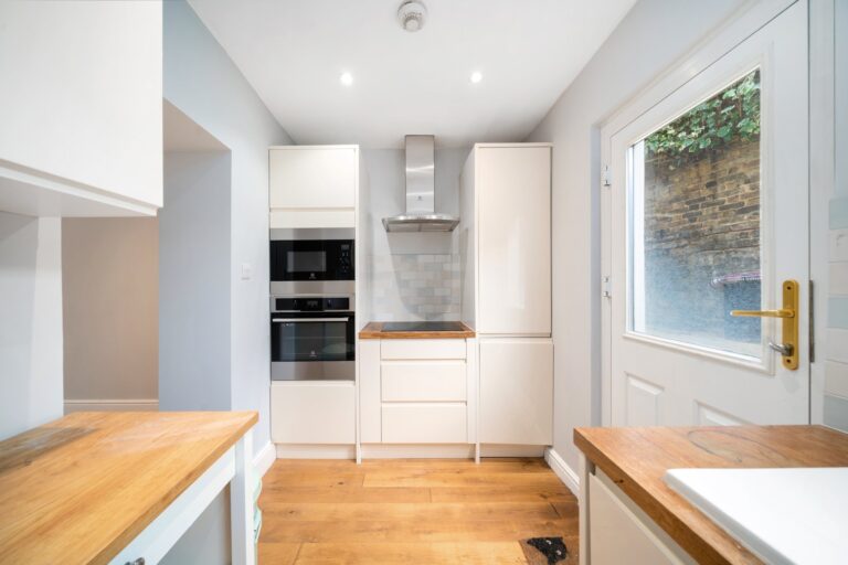 images of property on Cathnor Road