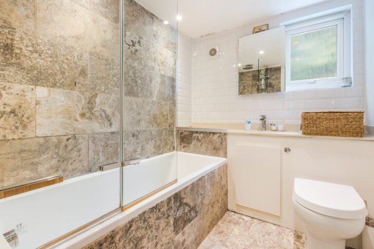 images of property on Cathnor Road