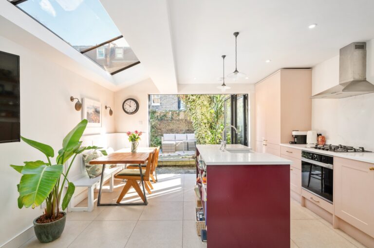 images of property on Brackenbury Road