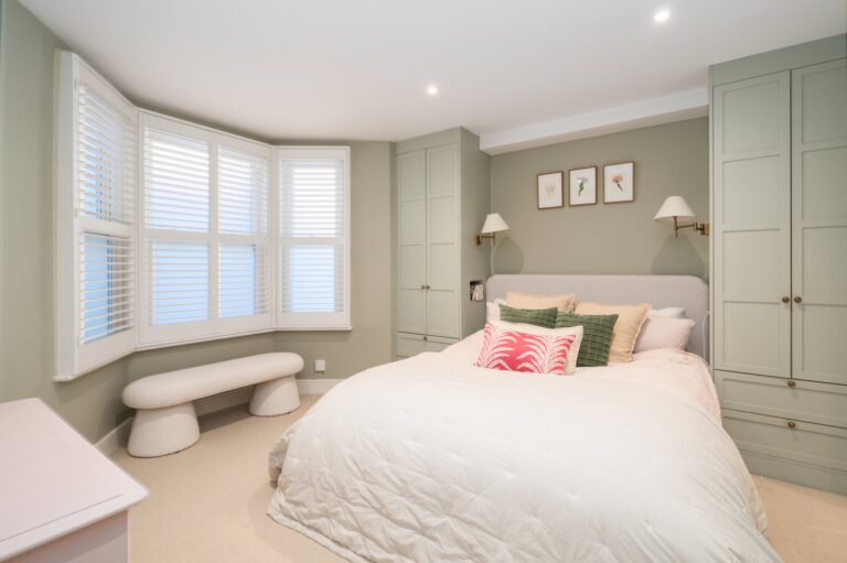 images of property on Brackenbury Road