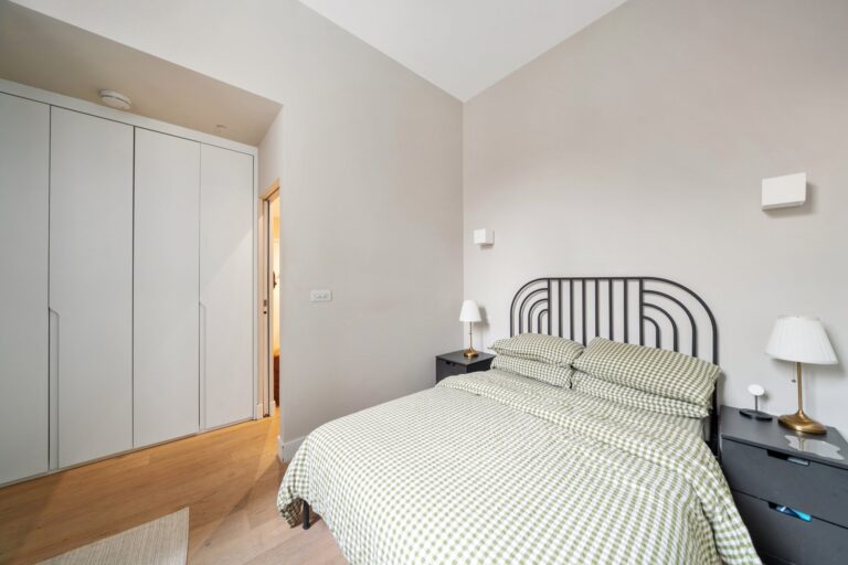 images of property on Greyhound Road