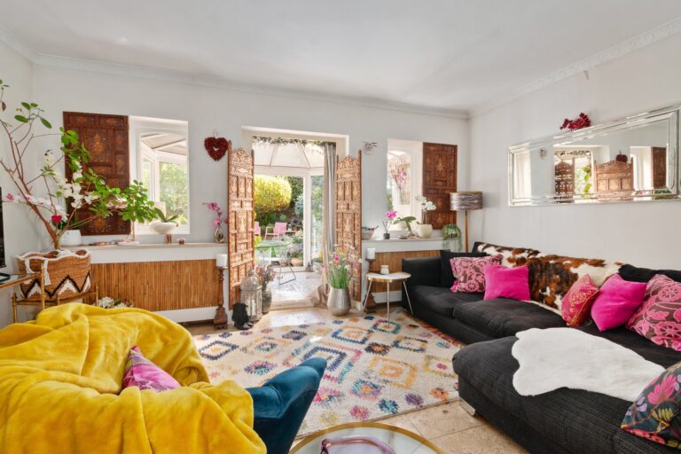 images of property on Chiswick Lane