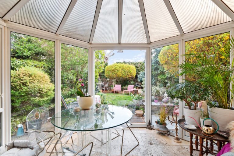 images of property on Chiswick Lane